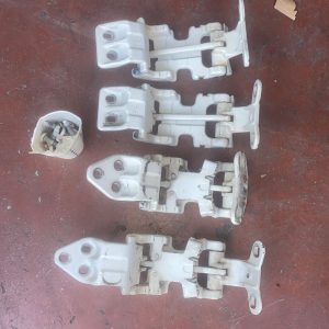 Fiat Ducato Arka kapı menteşesi