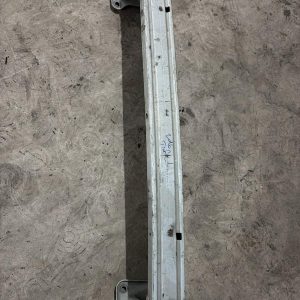 Renault Trafic ön tampon demiri