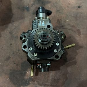 Mercedes 1.6 C180 çıkma yakıt pompası