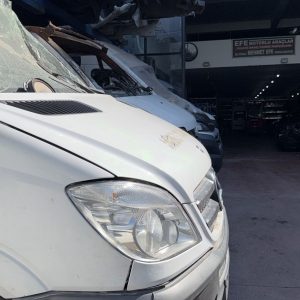 Mercedes Sprinter çıkma orijinal sağ ön çamurluk