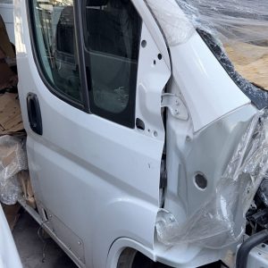 Peugeot boxer çıkma orijinal sağ ön kapı